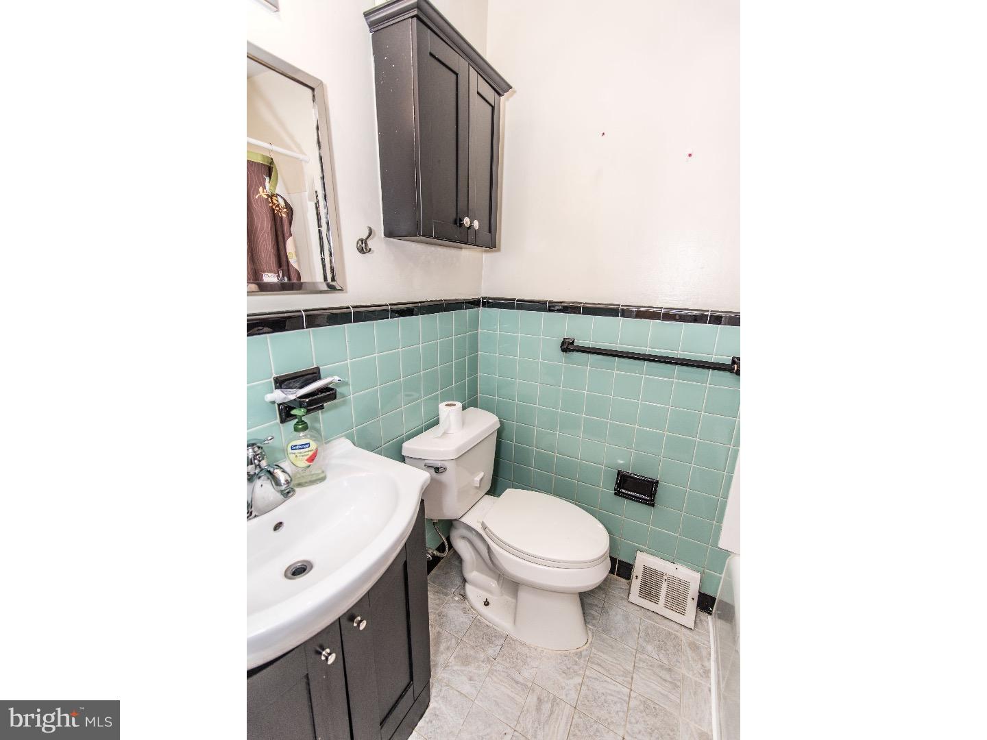 2121 Ripley Street Philadelphia, PA 19152 - Photo 8 of 19 Gallery Image 8