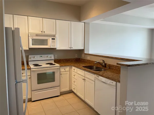 $1,495 | 1315 East Boulevard, Unit 512, Charlotte, NC 28203