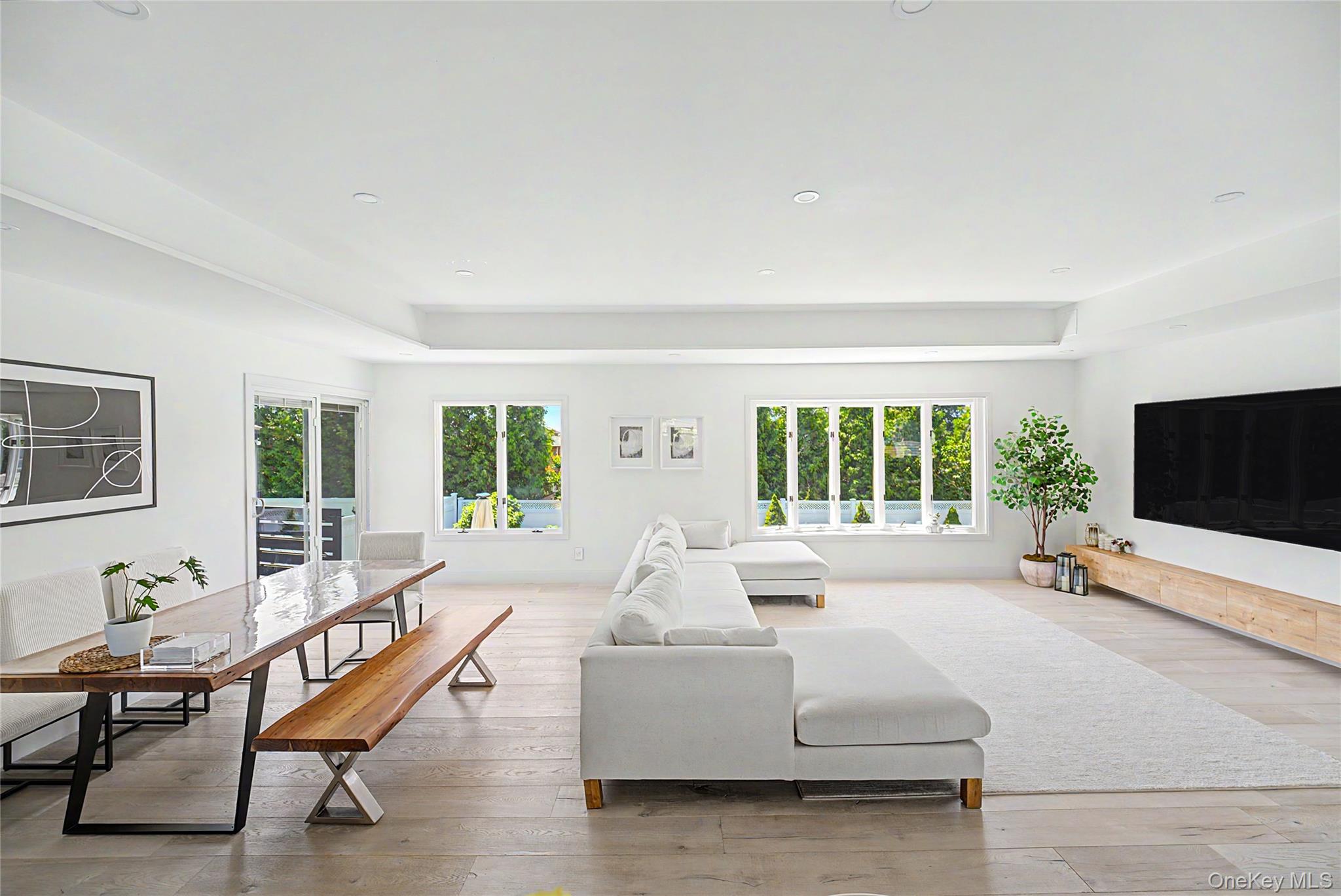 20 Russell Park Road Syosset, NY 11791 - Photo 6 of 42