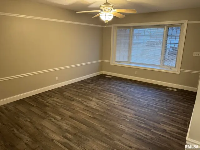 $1,800 | 1868 Kings Drive, Bettendorf, IA 52722