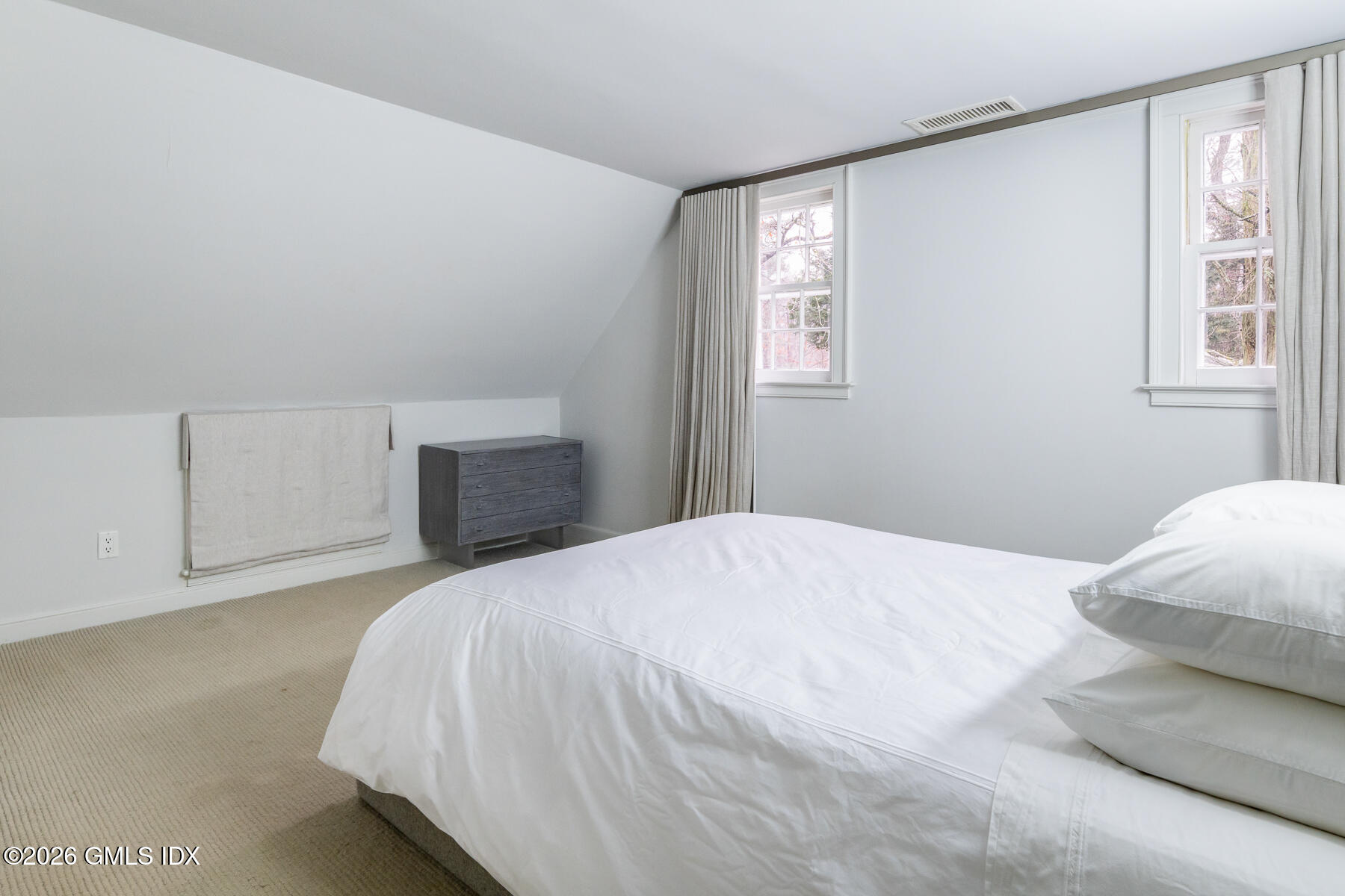 640 Round Hill Road Greenwich, CT 06831 - Photo 25 of 60 2nd fl BR #3