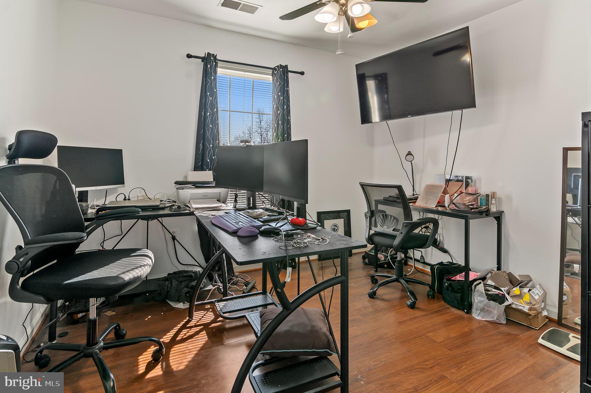 7106 Firebrush Court Clinton, MD 20735 - Photo 20 of 28 Upper Level Bedroom 3