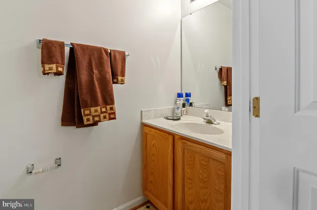 $390,000 | 7106 Firebrush Court, Clinton, MD 20735