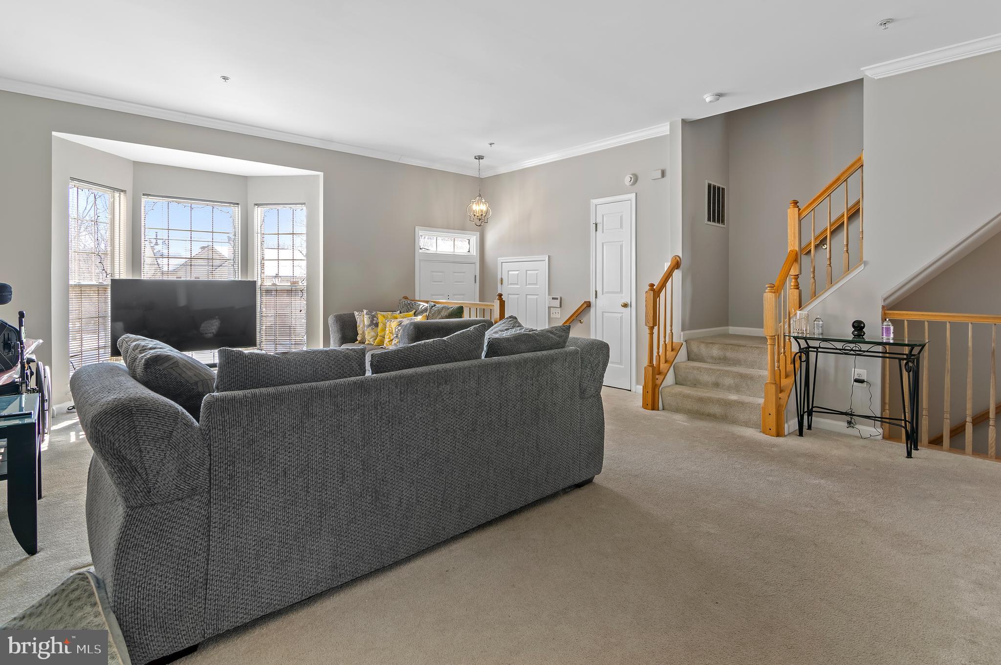7106 Firebrush Court Clinton, MD 20735 - Photo 3 of 28 Family/Living Room