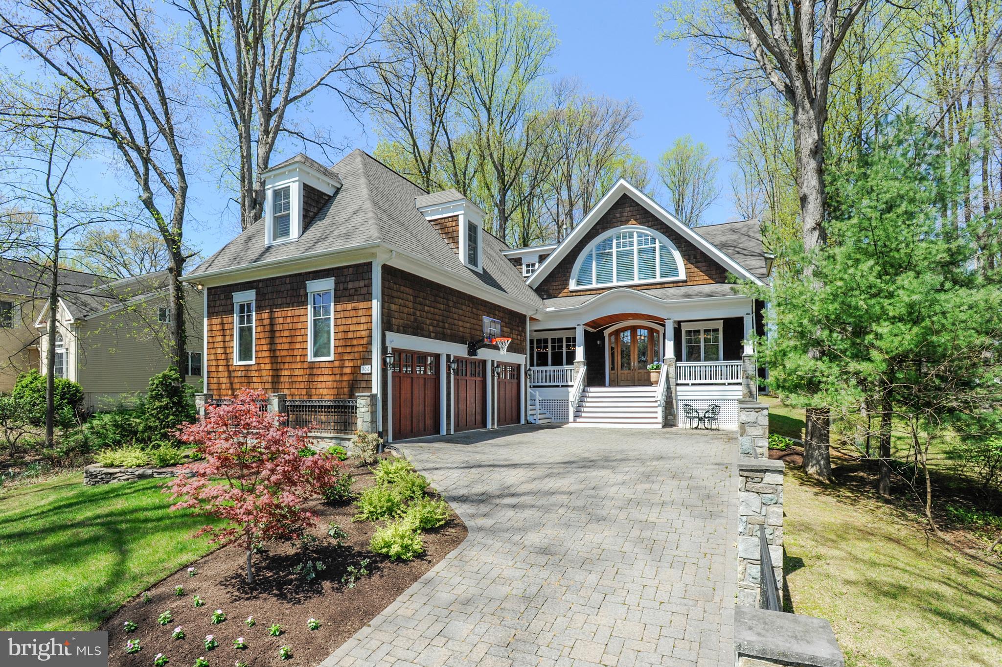 306 Ayito Road Southeast Vienna, VA 22180 - Photo 1 of 82 Welcome home!