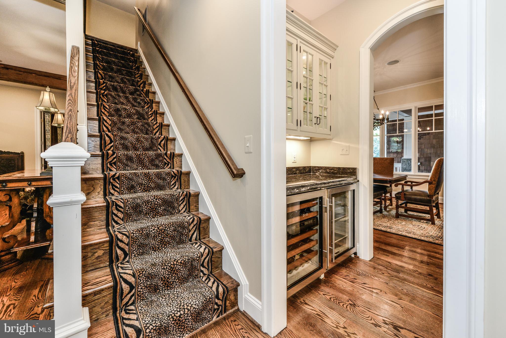 306 Ayito Road Southeast Vienna, VA 22180 - Photo 20 of 82 Butler's Pantry with wine and beverage frig