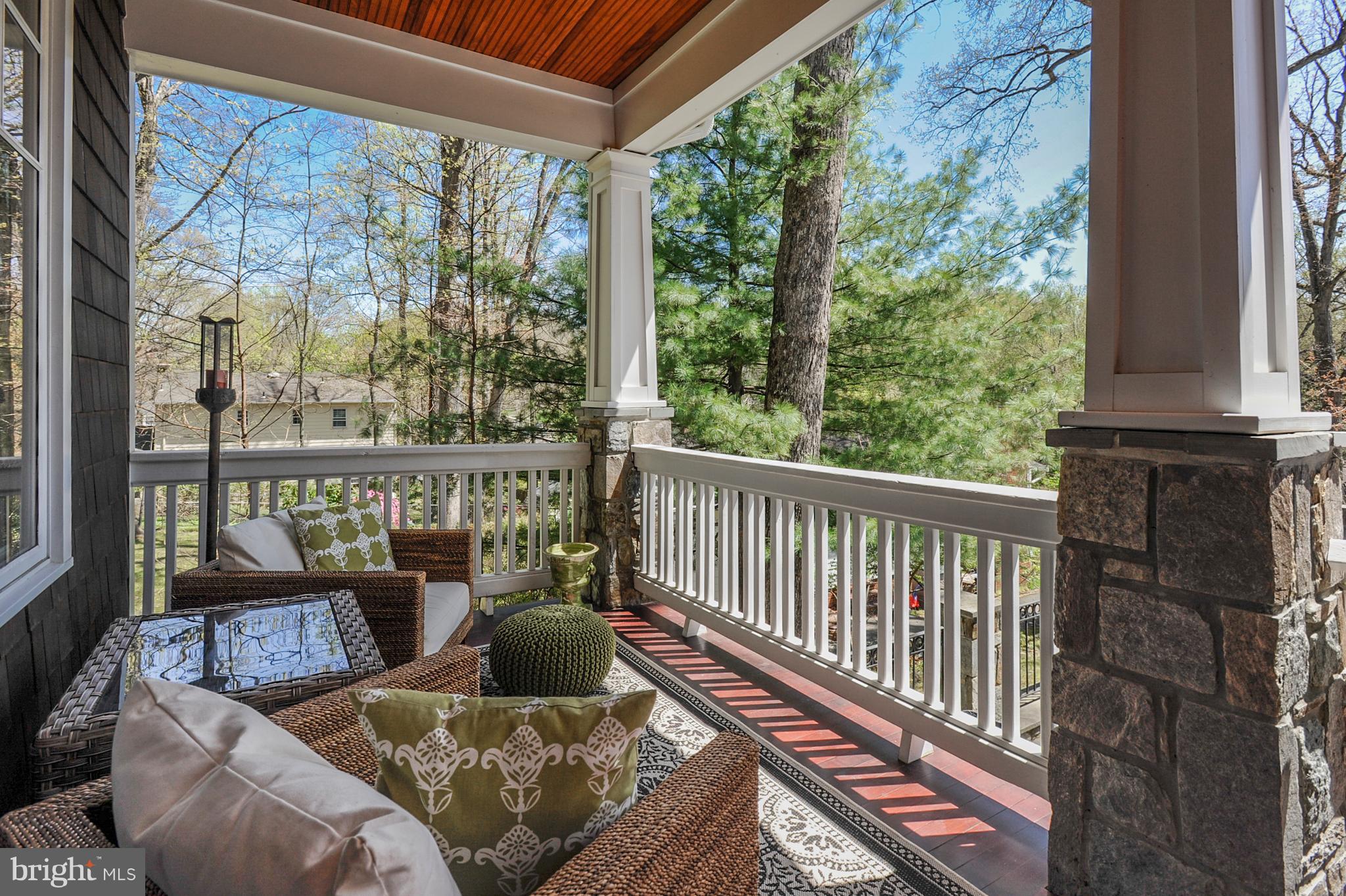 306 Ayito Road Southeast Vienna, VA 22180 - Photo 4 of 82 Porch for entertaining