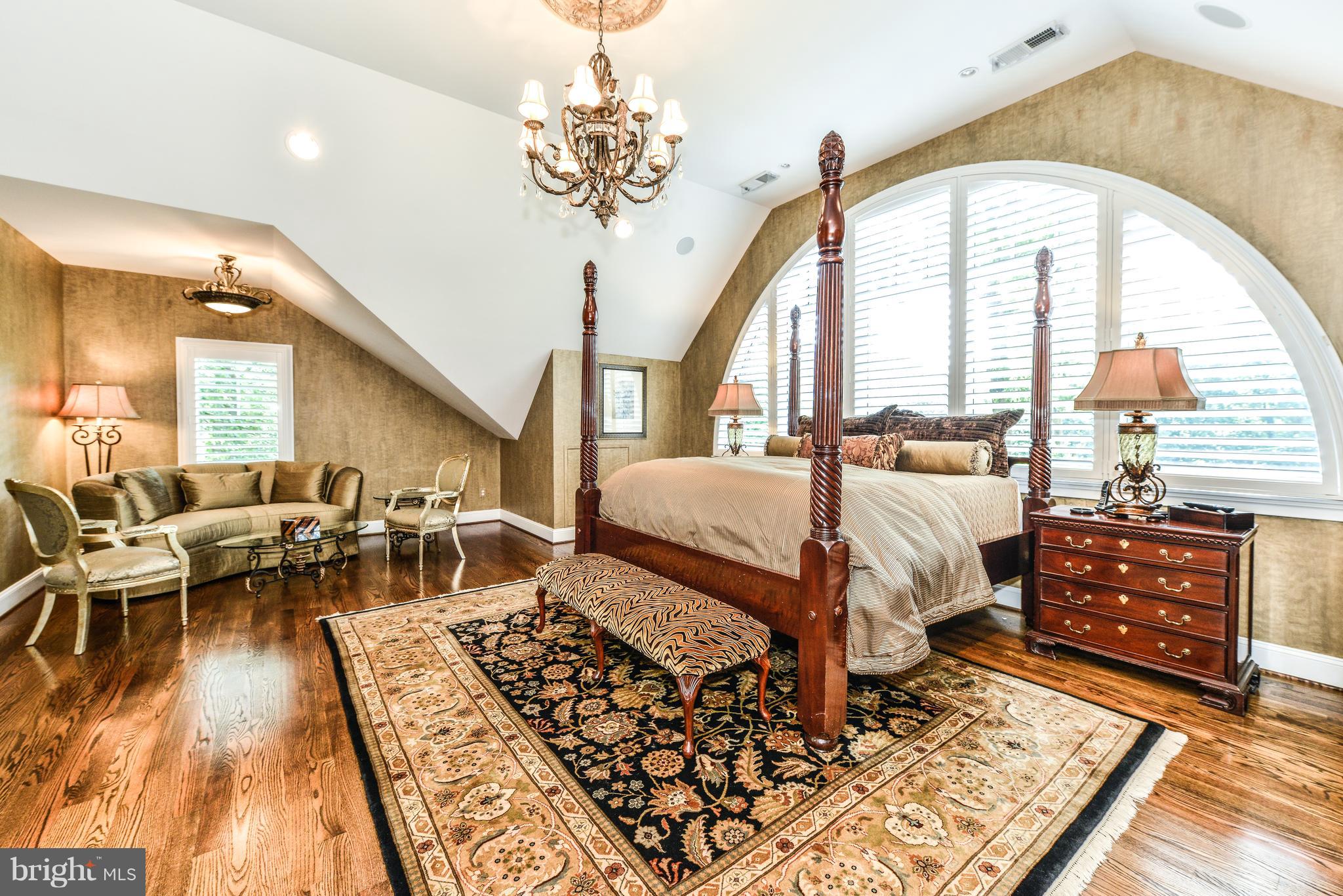 306 Ayito Road Southeast Vienna, VA 22180 - Photo 35 of 82 Light and bright master
