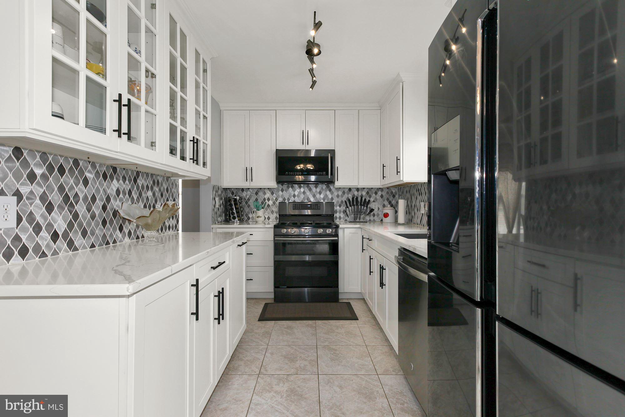3 Springmeadow Drive Ewing, NJ 08638 - Photo 9 of 33