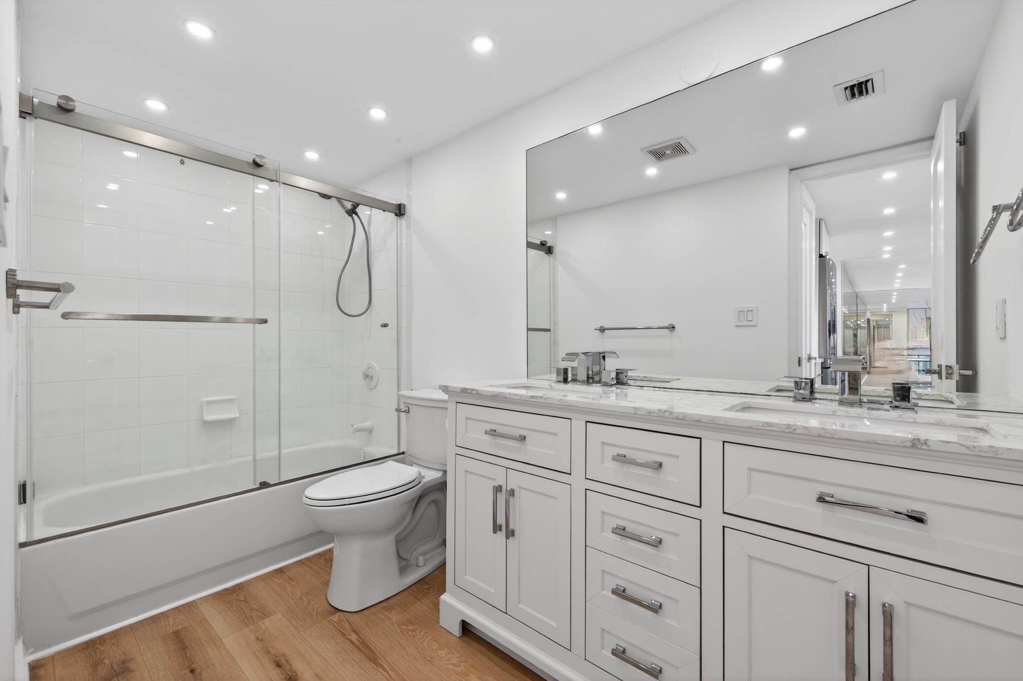 4200 North Ocean Drive, Unit 11106 Riviera Beach, FL 33404 - Photo 20 of 28 Photo 20