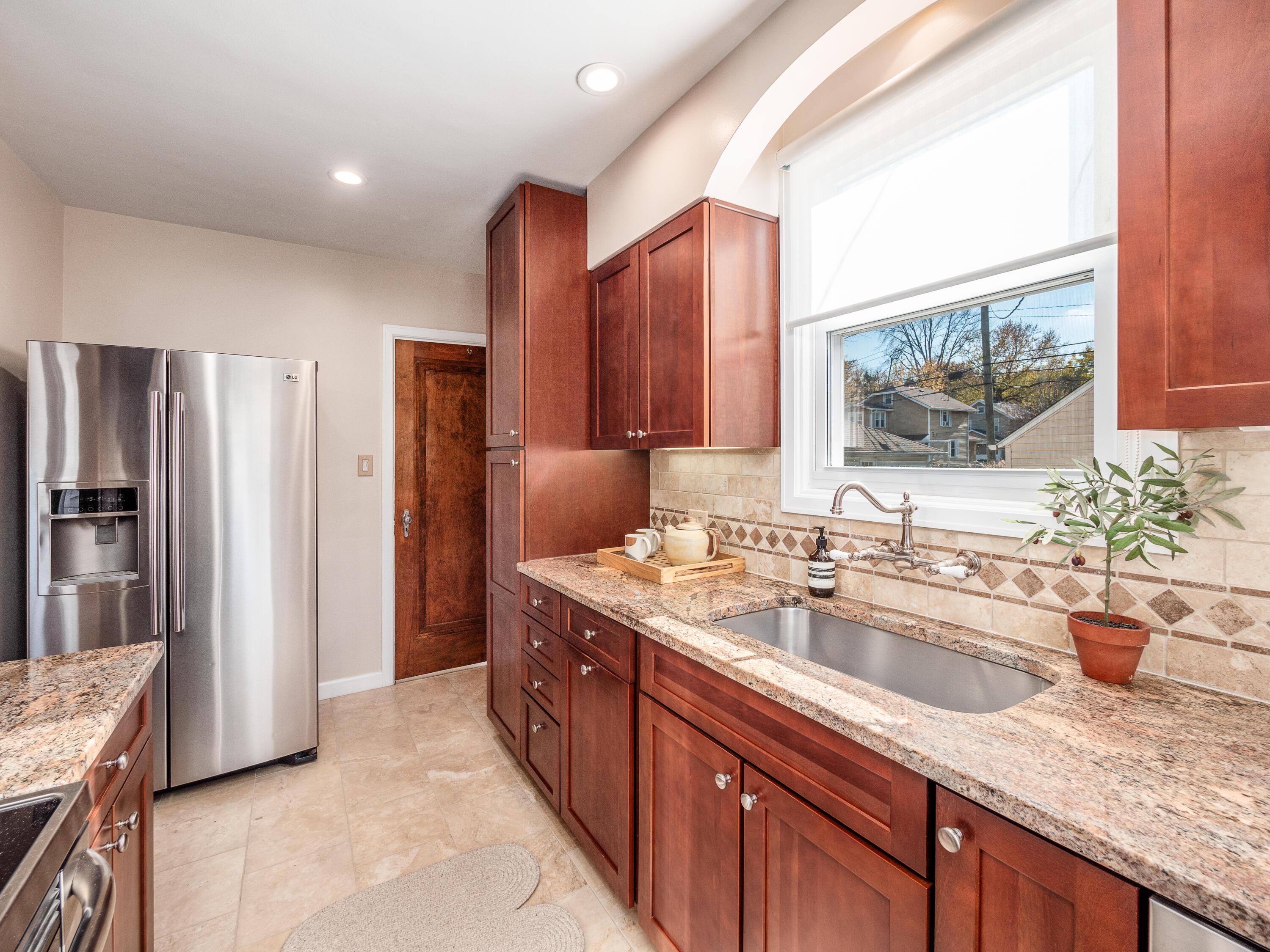 529 Crestview Road Columbus, OH 43202 - Photo 15 of 35 and beautiful granite countertops