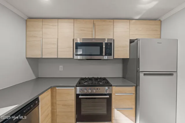 $1,750 | 255 West Delaware Avenue, Southern Pines, NC 28387