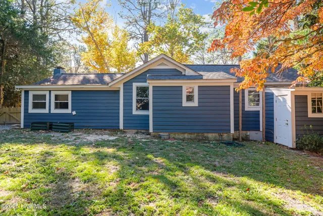 $1,750 | 255 West Delaware Avenue, Southern Pines, NC 28387