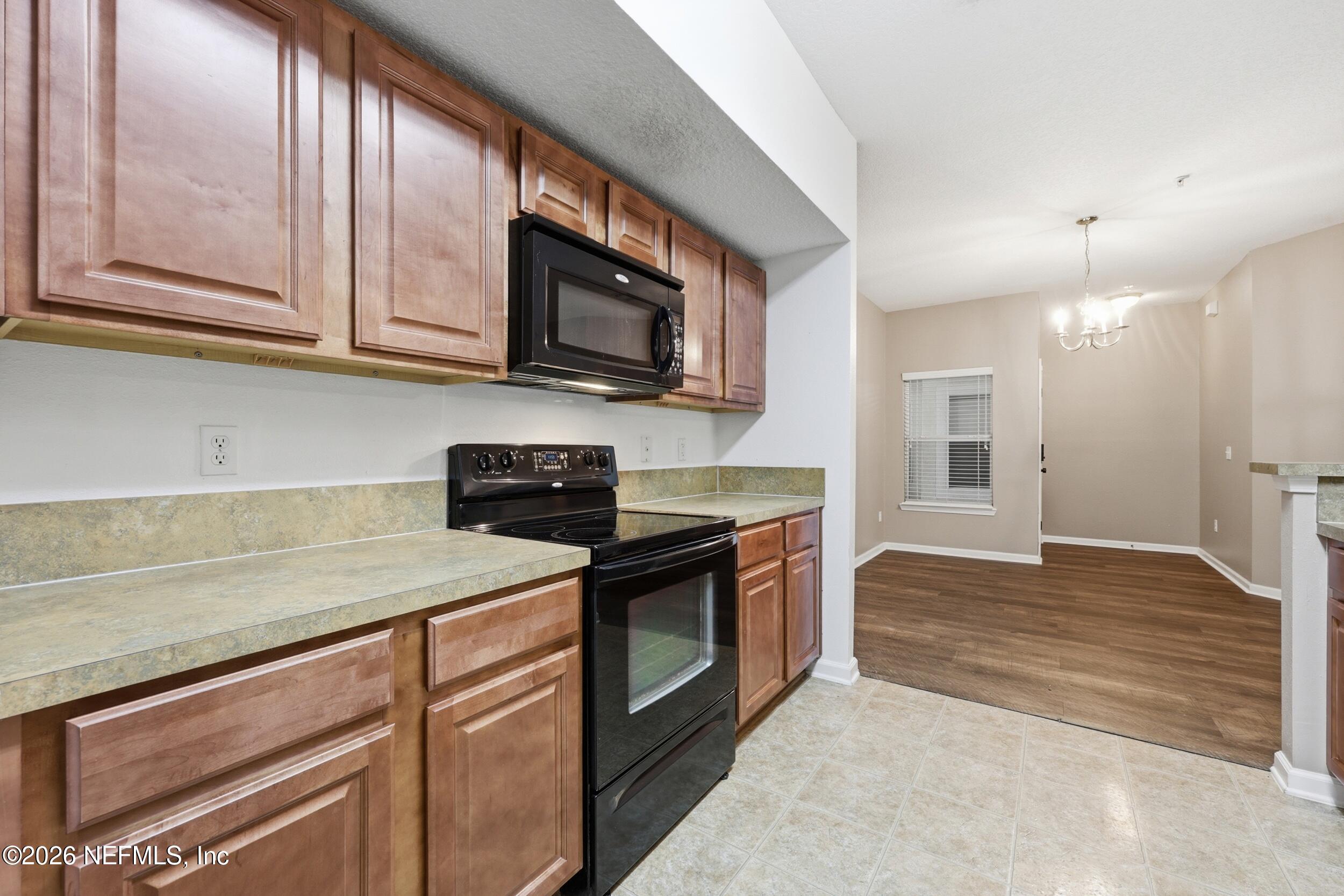 3680 Kirkpatrick Circle, Unit 4 Jacksonville, FL 32210 - Photo 12 of 34 the real estateographers_013