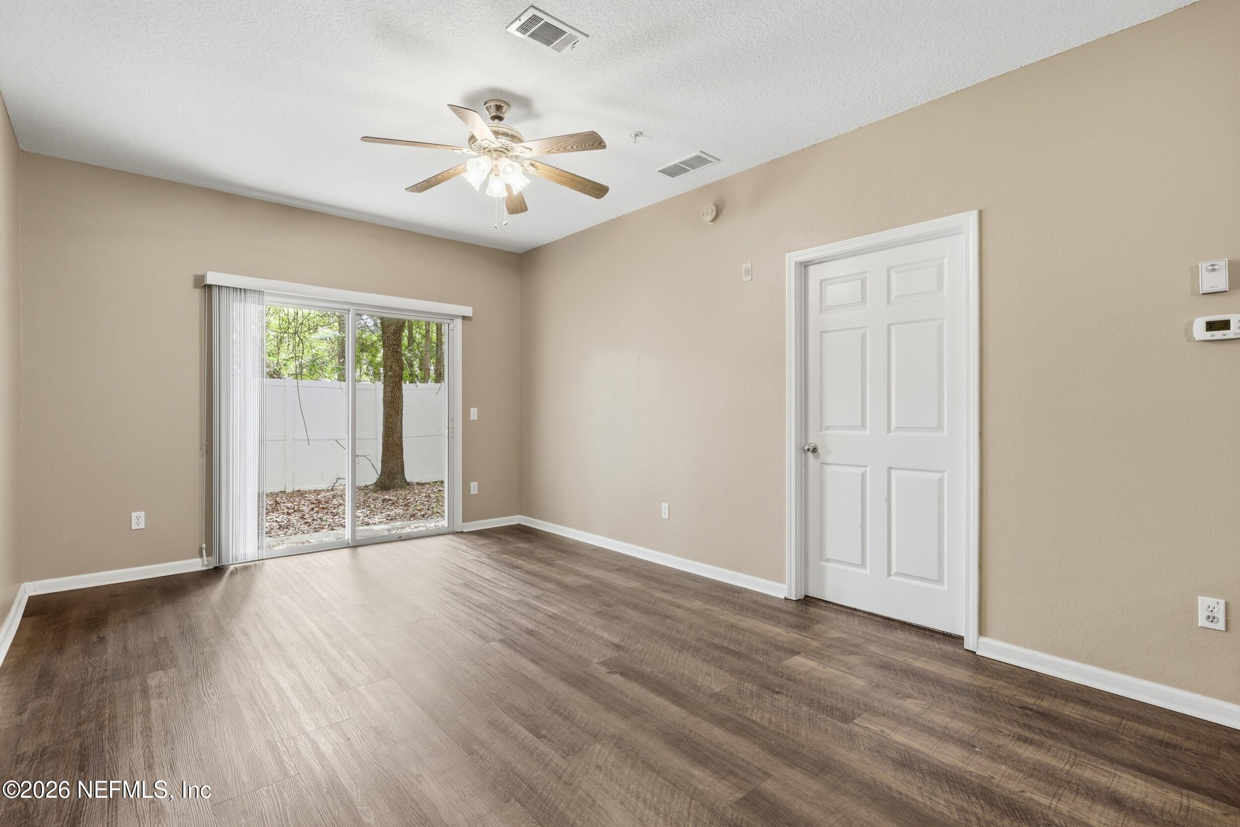 3680 Kirkpatrick Circle, Unit 4 Jacksonville, FL 32210 - Photo 5 of 34 the real estateographers_006