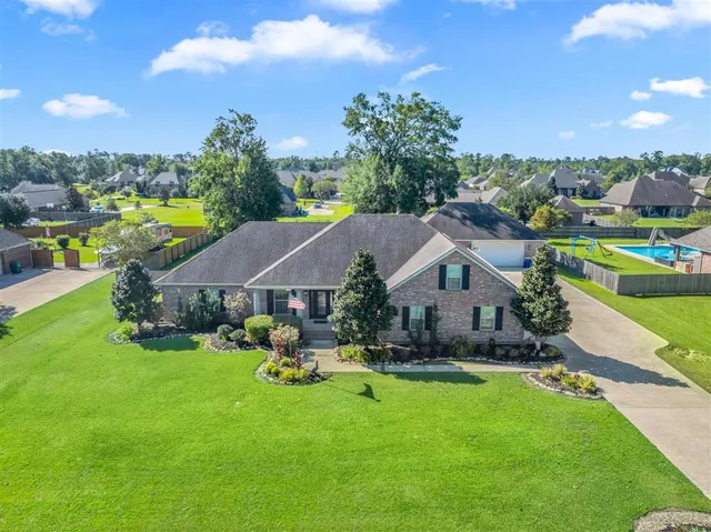 $520,000 | 1723 North Woodland Forest Drive, Lake Charles, LA 70611