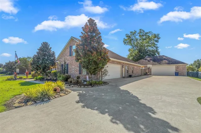 $520,000 | 1723 North Woodland Forest Drive, Lake Charles, LA 70611