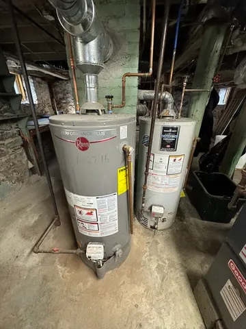 a view of utility room