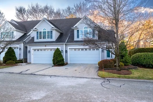 $699,900 | 15 Peachey Circle, Unit 204, Middleton, MA 01949