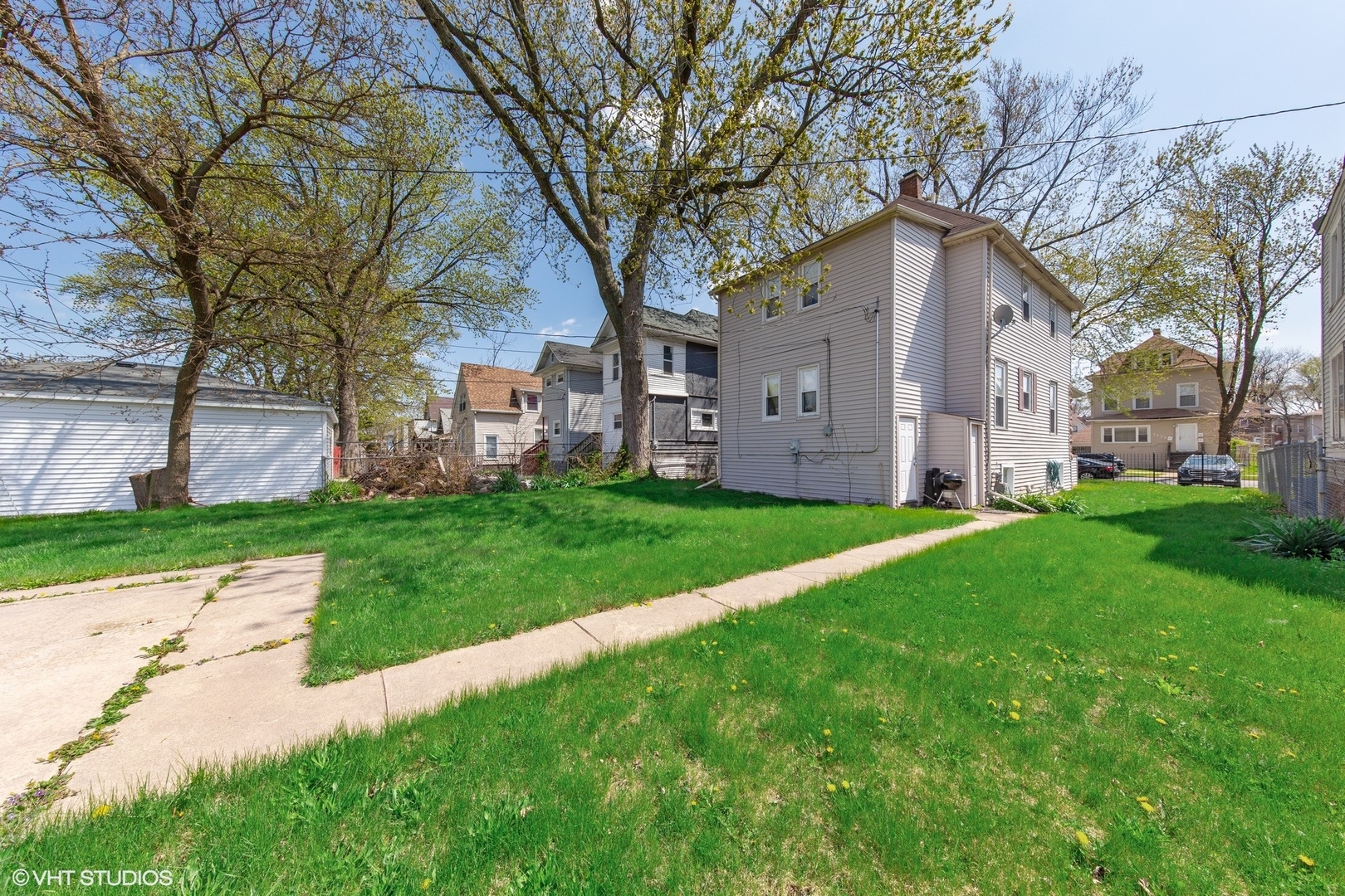 5438 West Iowa Street Chicago, IL 60651 - Photo 3 of 15
