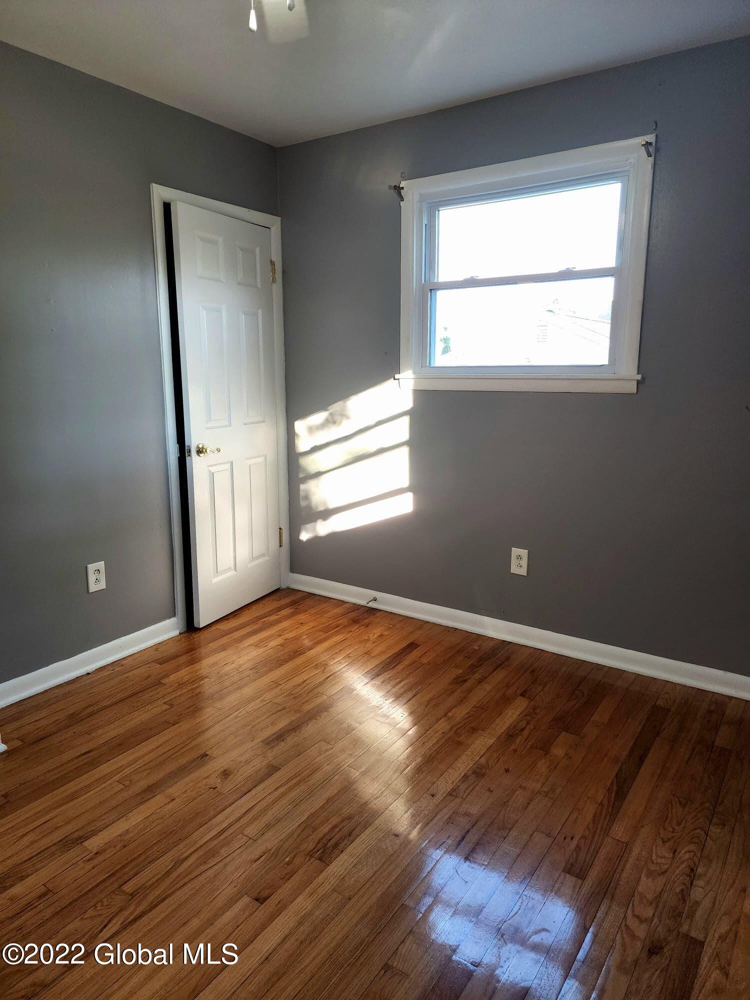 11 Lansing Road North Colonie, NY 12304 - Photo 13 of 24 296897575_751109112838815_61629371635479