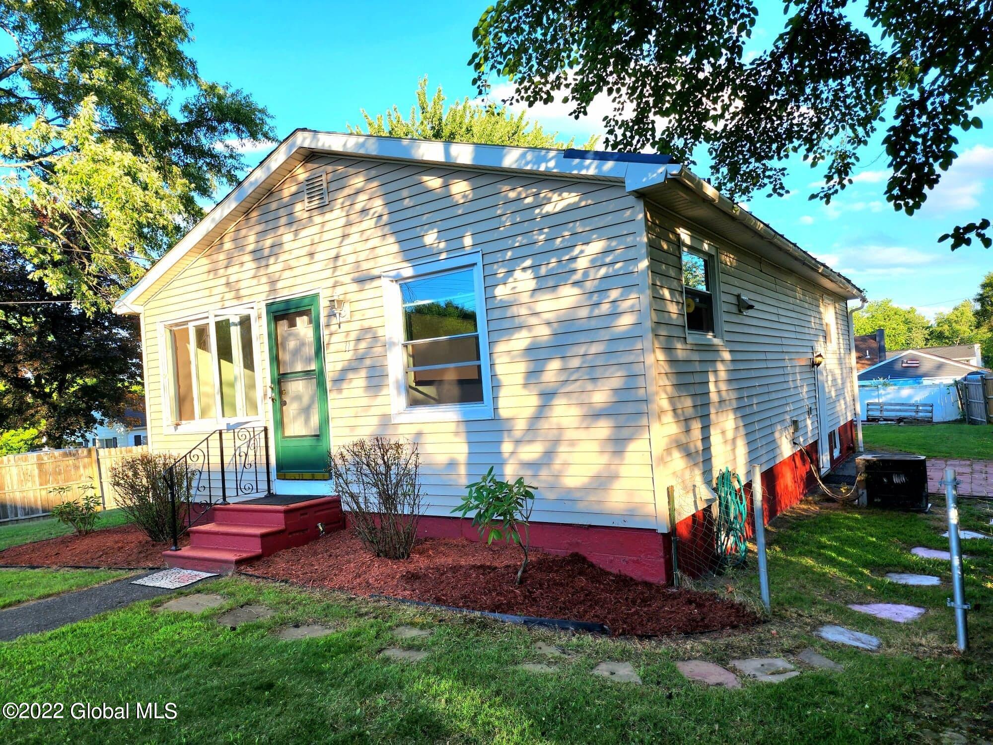 11 Lansing Road North Colonie, NY 12304 - Photo 3 of 24 297358430_431388428958317_12433977129737