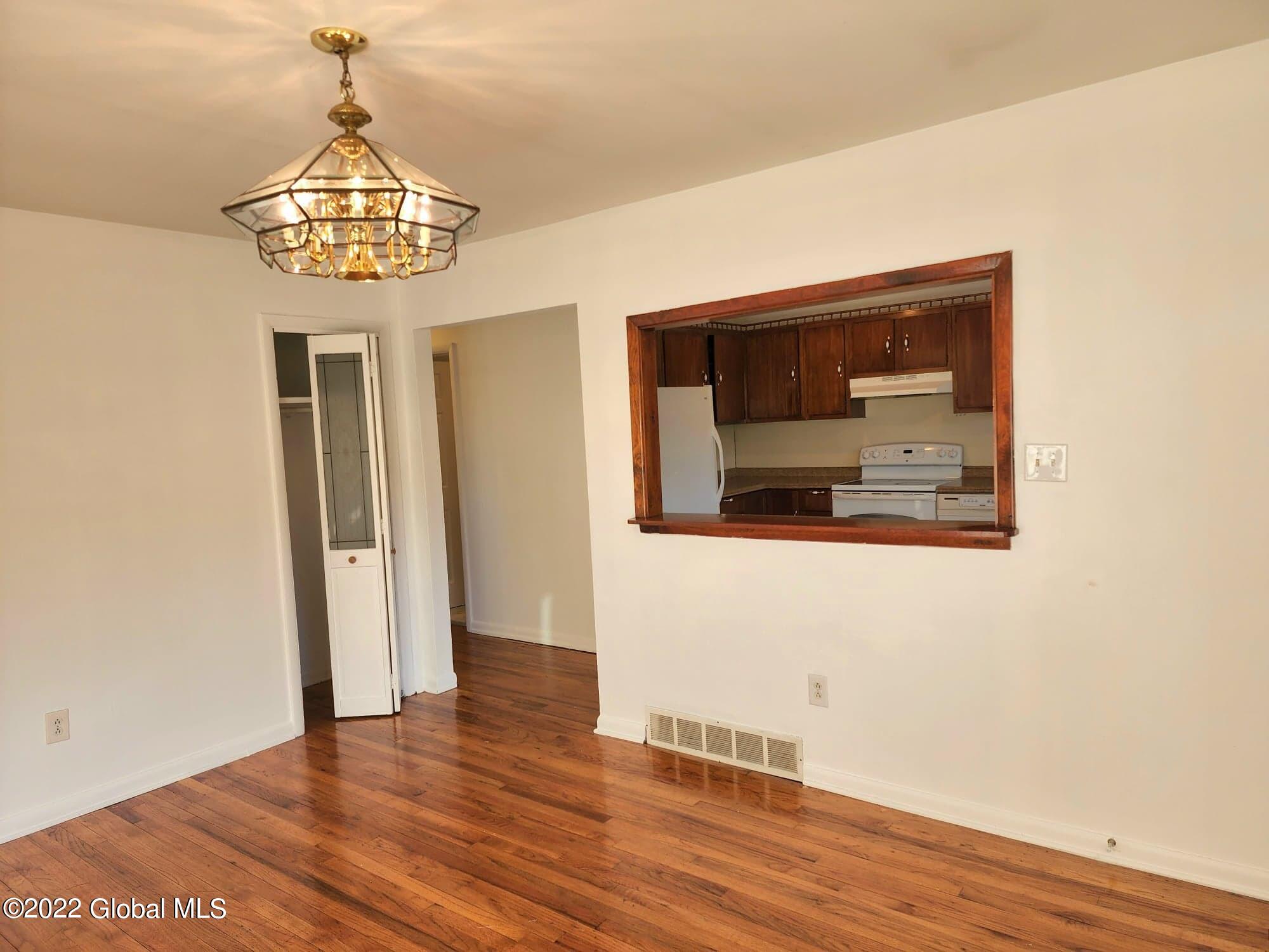 11 Lansing Road North Colonie, NY 12304 - Photo 4 of 24 297233899_3254304084896154_9164306155374
