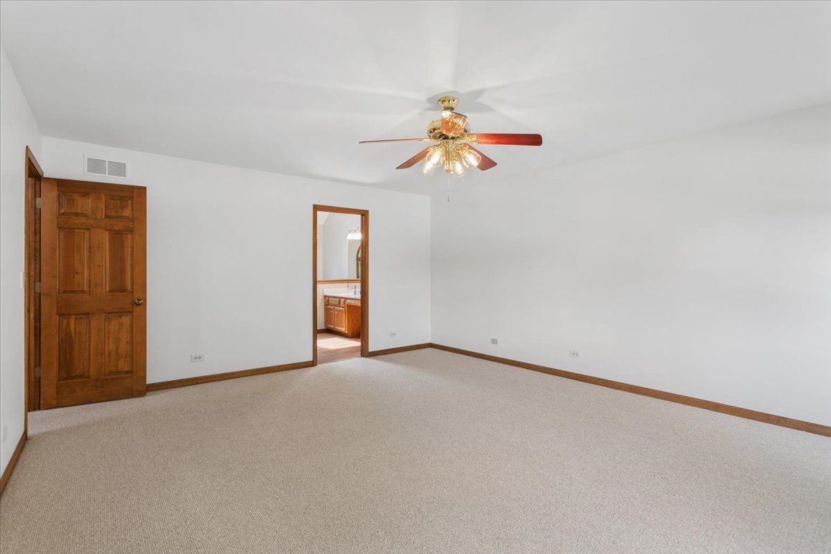 2228 Snapdragon Road Naperville, IL 60564 - Photo 13 of 39 Gallery Image 13