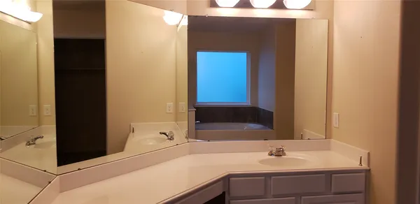 $2,100 | 9923 Yearling Place, Conroe, TX 77385