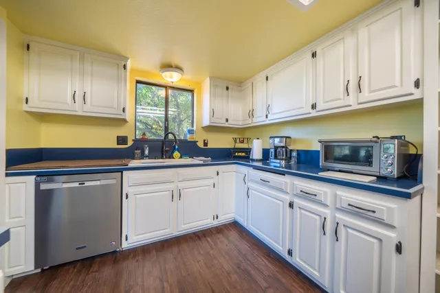 $629,500 | 8688 Camino Del Arroyo, Palo Cedro, CA 96073