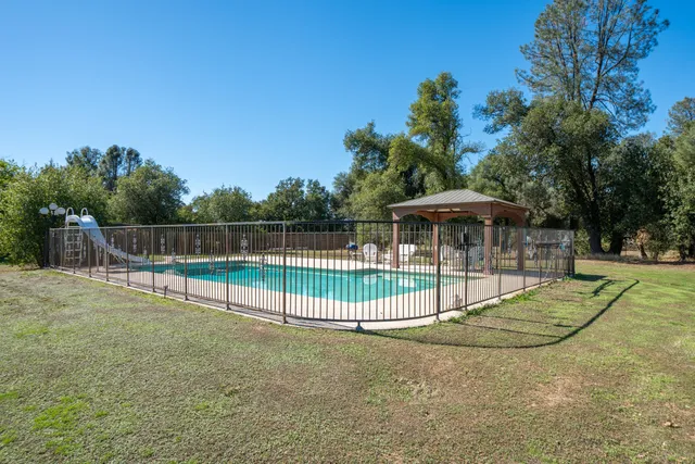 $629,500 | 8688 Camino Del Arroyo, Palo Cedro, CA 96073