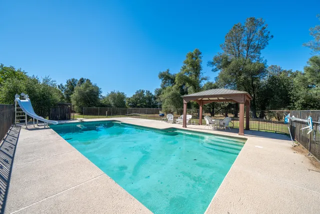 $629,500 | 8688 Camino Del Arroyo, Palo Cedro, CA 96073