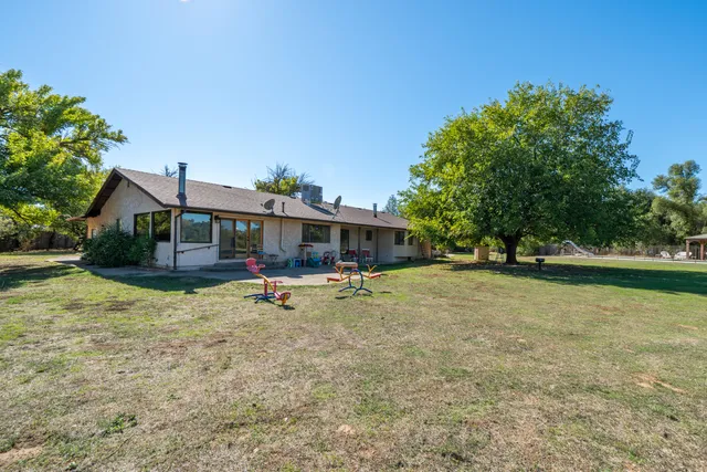 $629,500 | 8688 Camino Del Arroyo, Palo Cedro, CA 96073