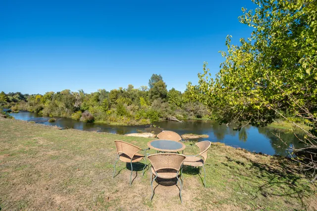 $629,500 | 8688 Camino Del Arroyo, Palo Cedro, CA 96073