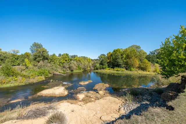 $629,500 | 8688 Camino Del Arroyo, Palo Cedro, CA 96073