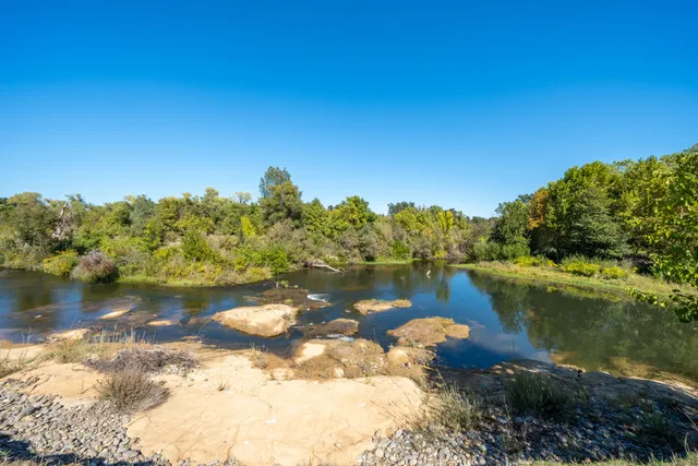 $629,500 | 8688 Camino Del Arroyo, Palo Cedro, CA 96073