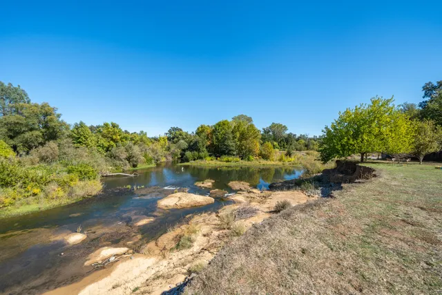 $629,500 | 8688 Camino Del Arroyo, Palo Cedro, CA 96073