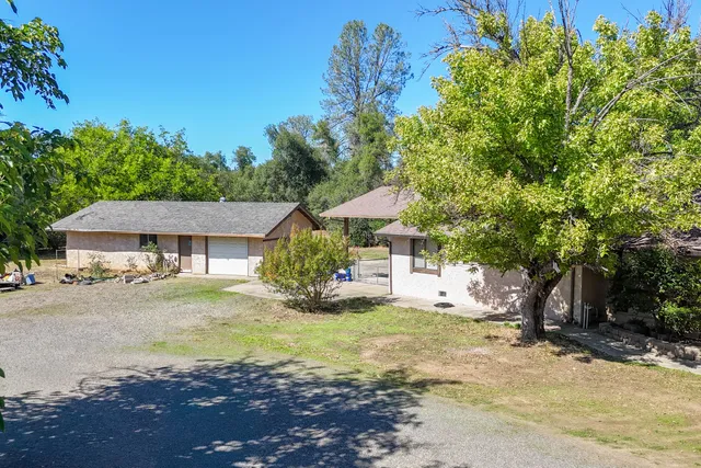 $629,500 | 8688 Camino Del Arroyo, Palo Cedro, CA 96073