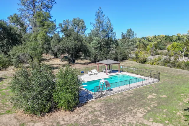 $629,500 | 8688 Camino Del Arroyo, Palo Cedro, CA 96073