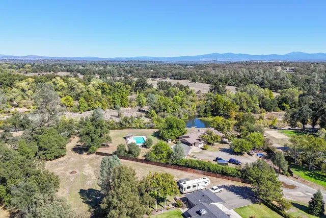 $629,500 | 8688 Camino Del Arroyo, Palo Cedro, CA 96073