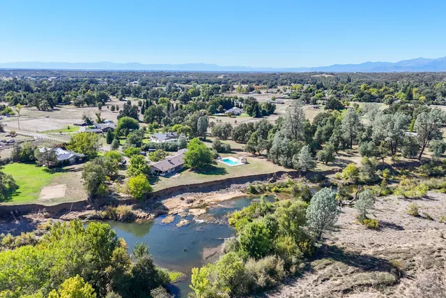 $629,500 | 8688 Camino Del Arroyo, Palo Cedro, CA 96073