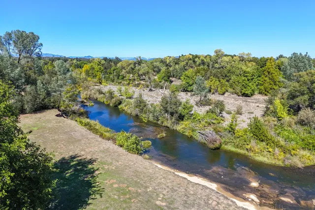 $629,500 | 8688 Camino Del Arroyo, Palo Cedro, CA 96073