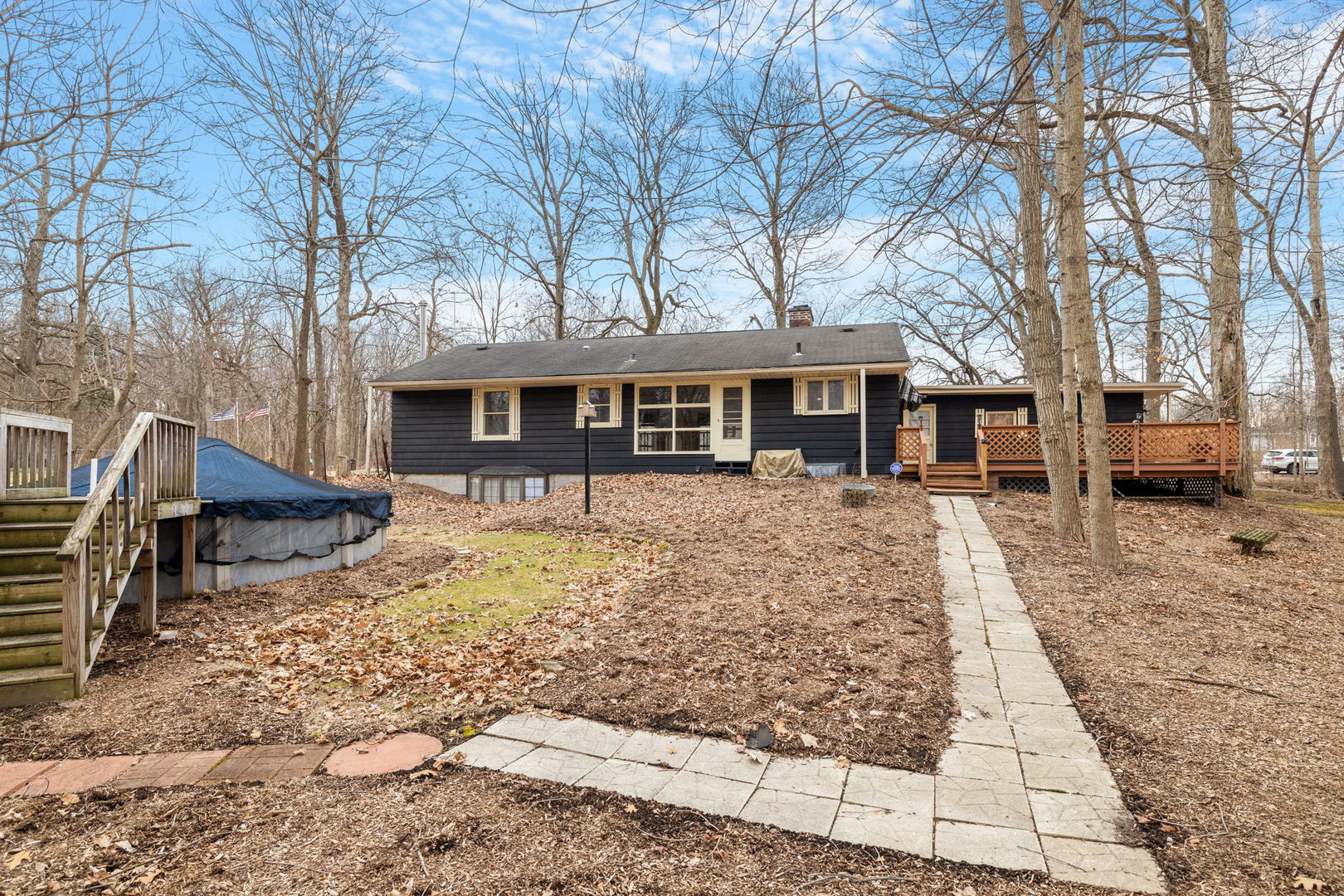 11040 Cleveland Road Mokena, IL 60448 - Photo 11 of 28 a front view of a house with a yard
