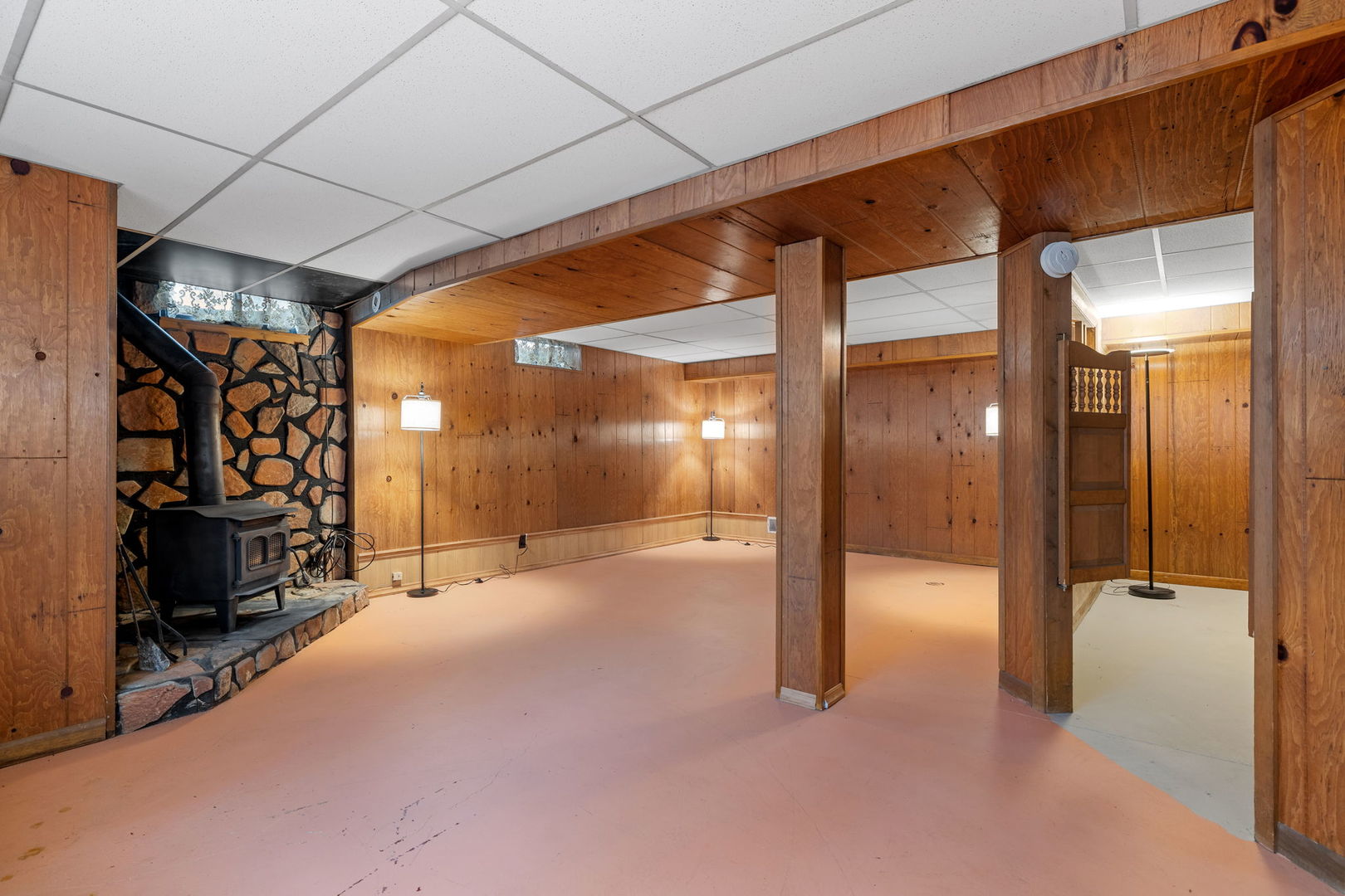 11040 Cleveland Road Mokena, IL 60448 - Photo 25 of 28 a view of a hallway with wooden floor