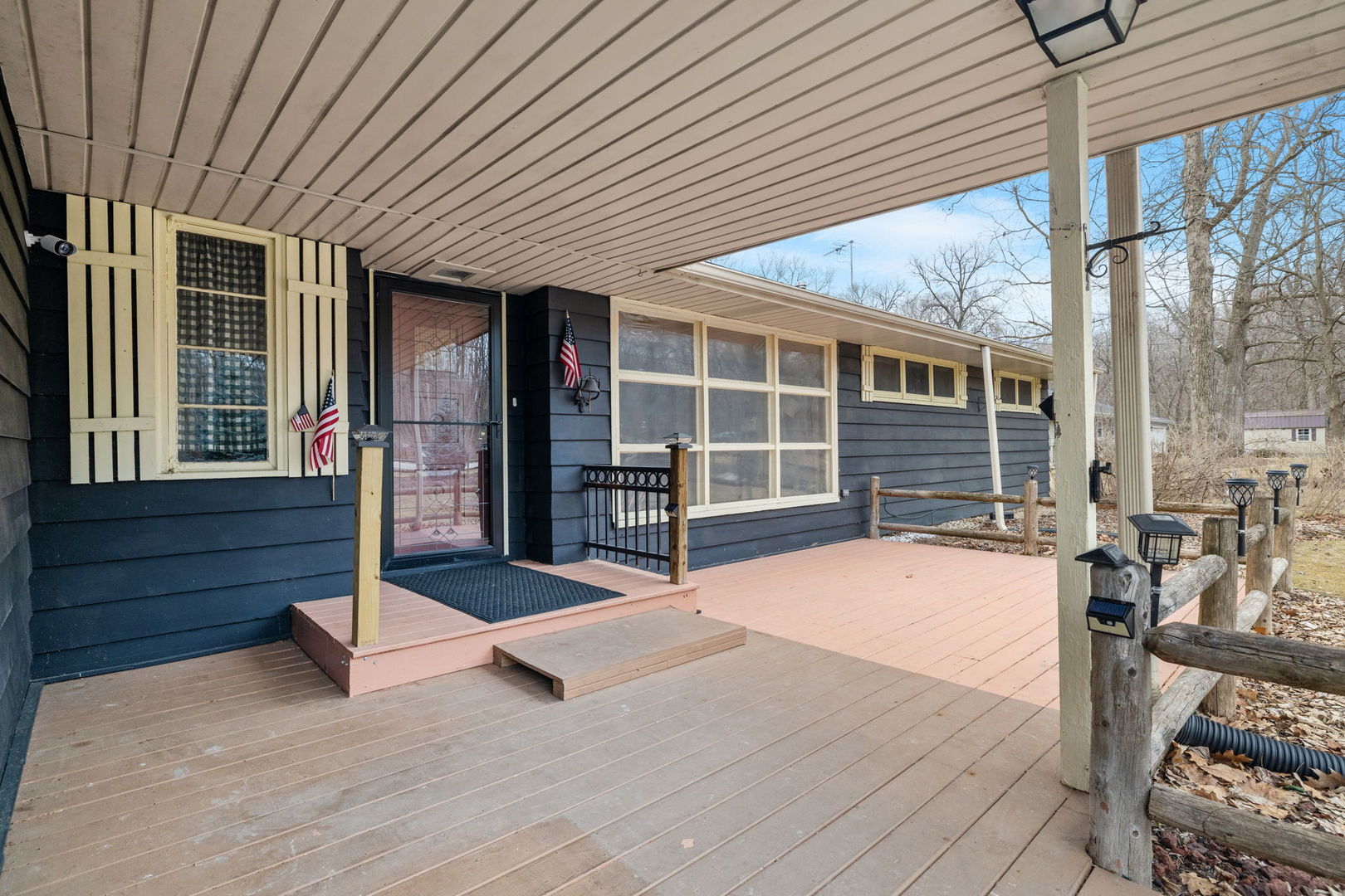 11040 Cleveland Road Mokena, IL 60448 - Photo 5 of 28 a view of a house with wooden floor and floor to ceiling window