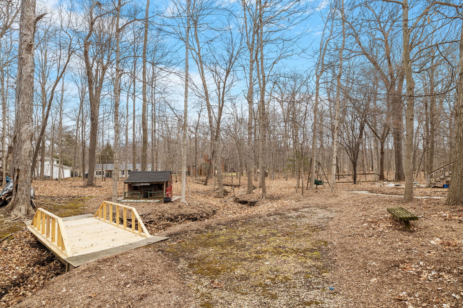 11040 Cleveland Road Mokena, IL 60448 - Photo 6 of 28 a view of a backyard with chairs