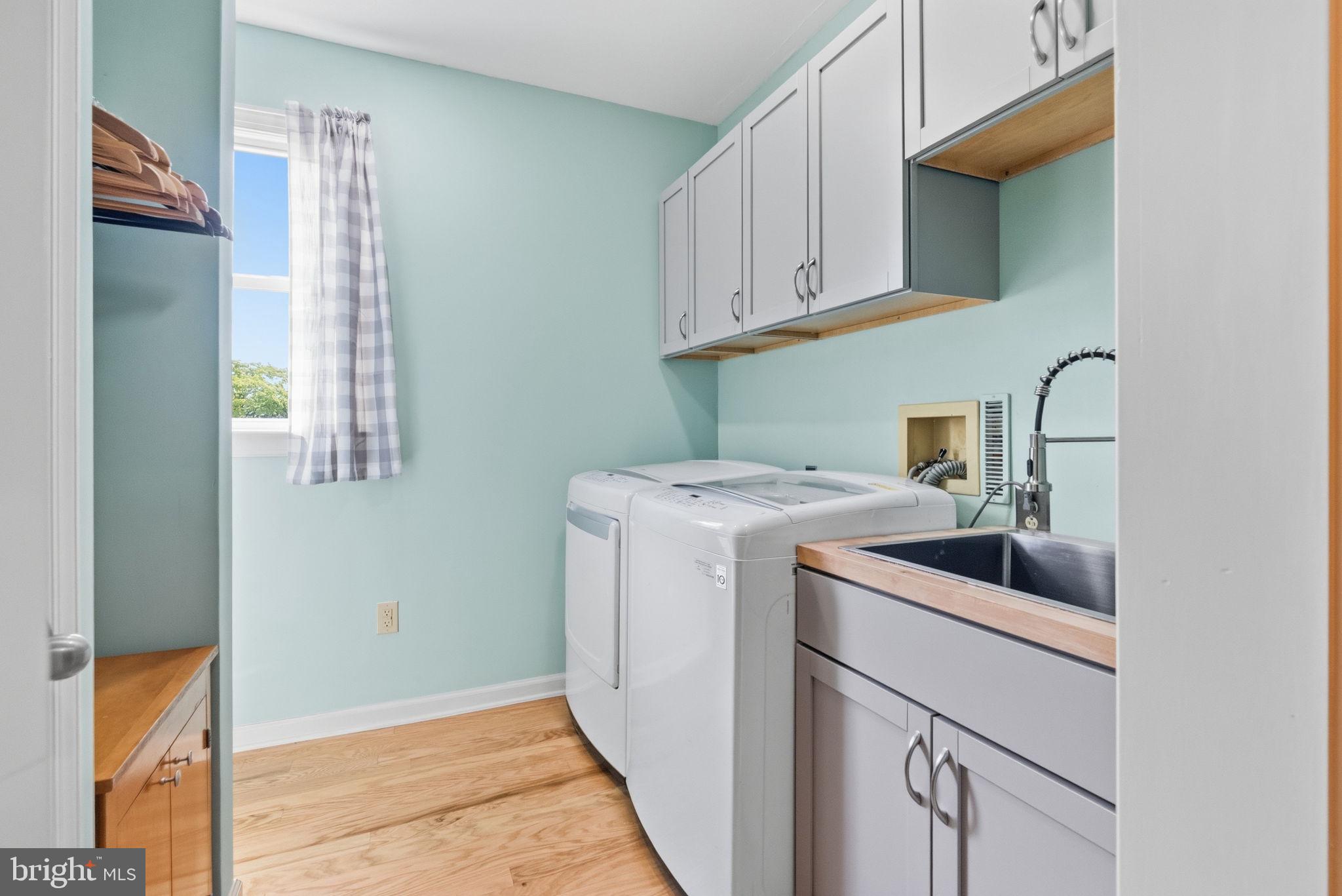 114 Ivory Road Phoenixville, PA 19460 - Photo 27 of 56 Newly remodeled laundry room