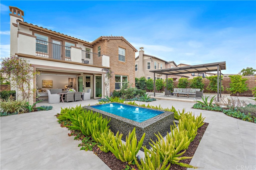 Gorgeous entertainer's home with multiple sitting areas, fire pit and BBQ