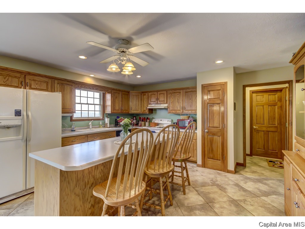 60 Rolling Meadows Lane Springfield, IL 62711 - Photo 7 of 34