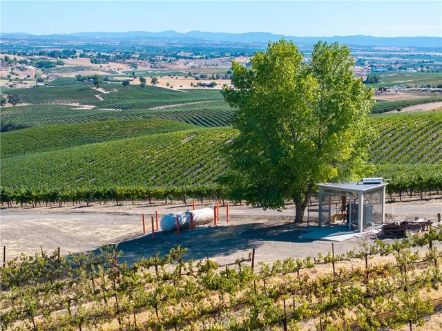 $3,150,000 | 5790 Hog Canyon Road, San Miguel, CA 93451